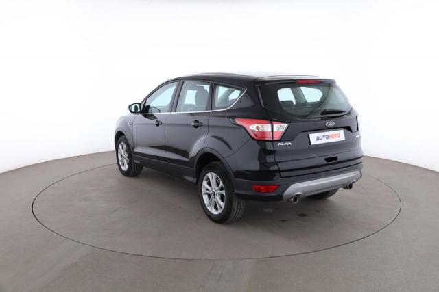 Ford Kuga image 3