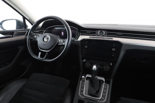 Volkswagen Passat Sw image 5