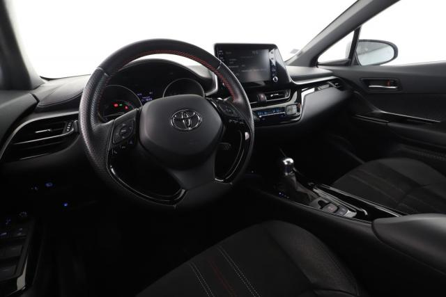 Toyota C-Hr image 9