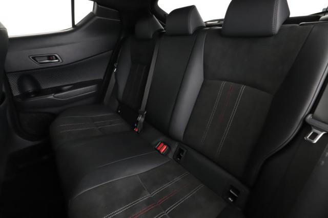 Toyota C-Hr image 3
