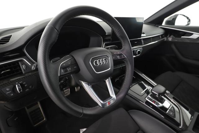 Audi A4 image 9