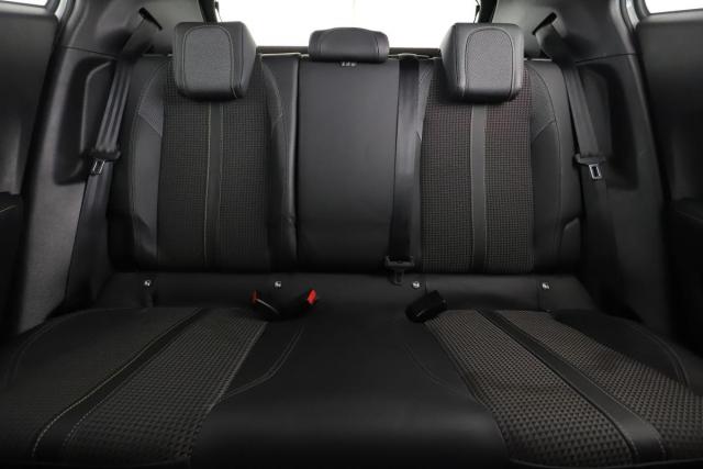 Peugeot 2008 image 4