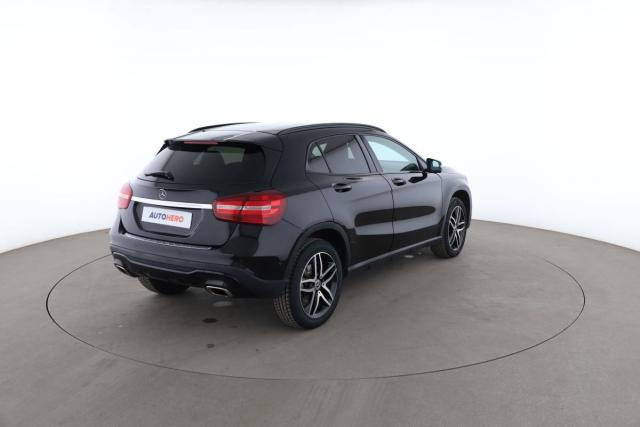Mercedes Benz Gla image 2