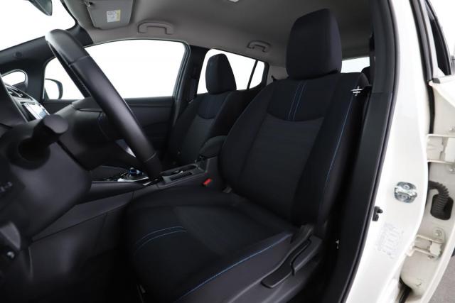 Nissan Leaf image 3
