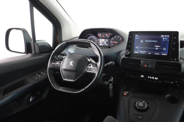 Peugeot Rifter image 9
