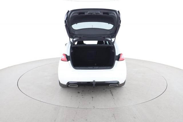 Peugeot 308 image 1