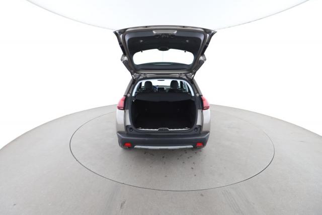 Peugeot 2008 image 2