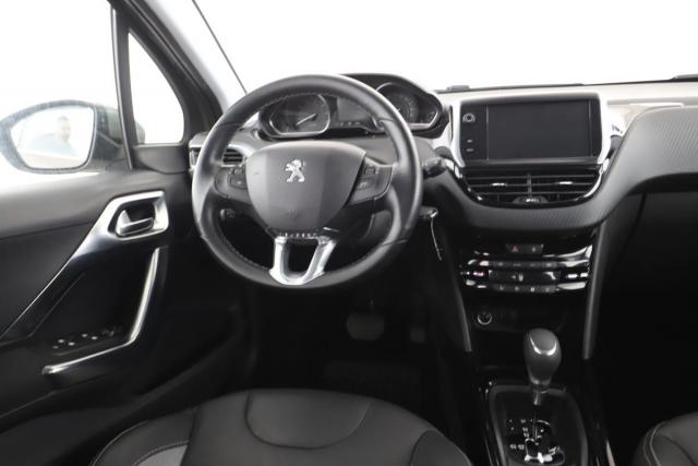Peugeot 2008 image 1