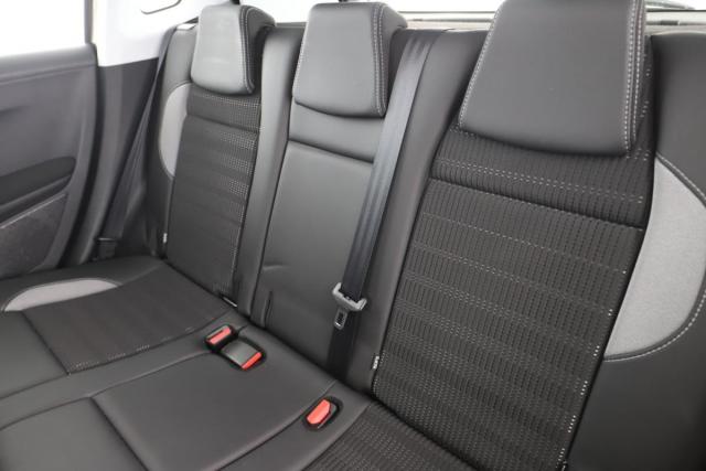 Peugeot 2008 image 5