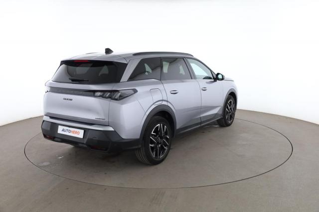 Peugeot 5008 image 1