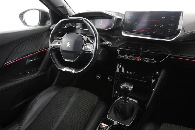 Peugeot 2008 image 2