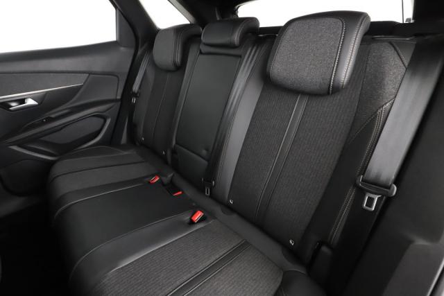 Peugeot 3008 image 2