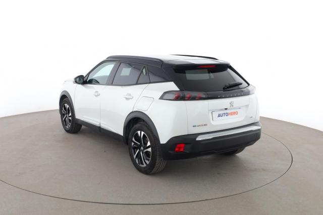 Peugeot 2008 image 8