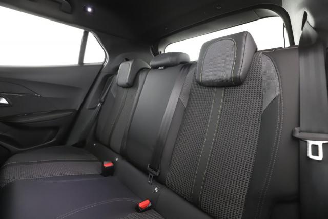 Peugeot 2008 image 2
