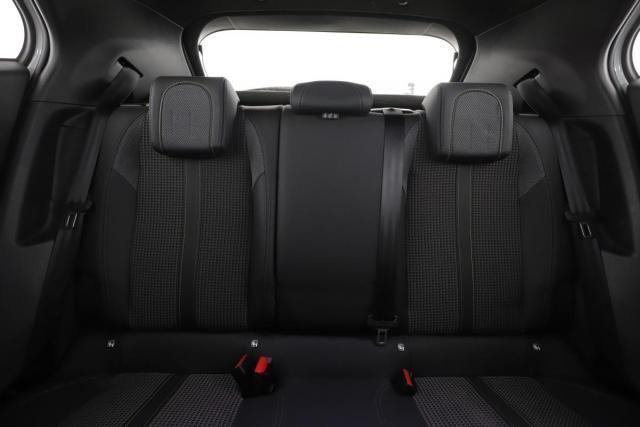 Peugeot 2008 image 6