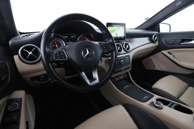Mercedes Benz Gla image 5