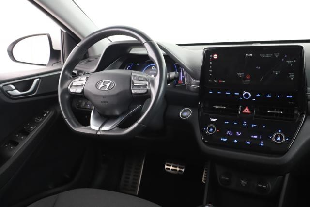 Hyundai Ioniq image 3