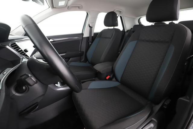 Volkswagen T-Roc image 9