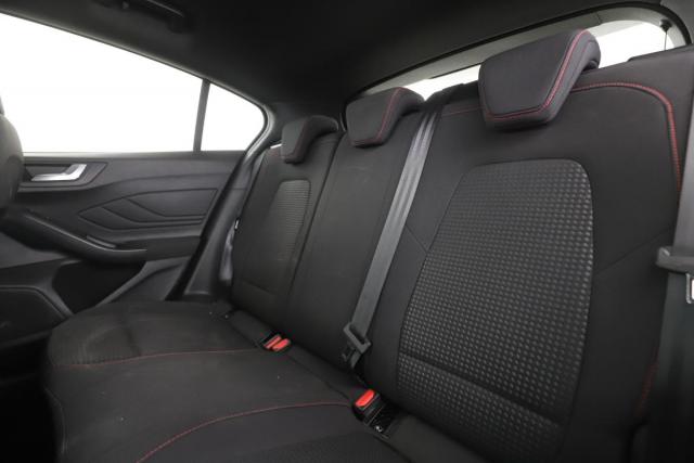 Ford Focus image 9