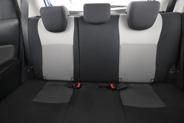 Toyota Yaris image 2