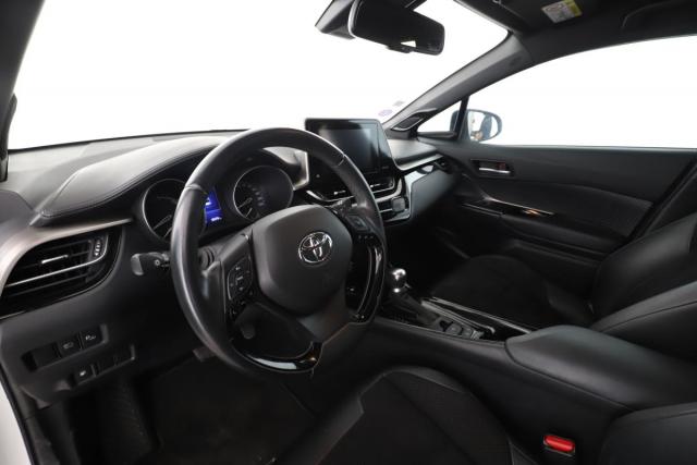Toyota C-Hr image 6