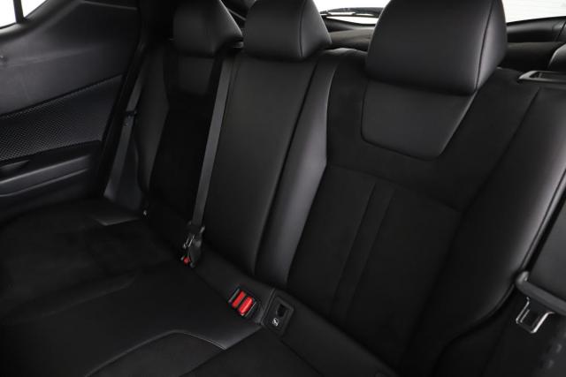 Toyota C-Hr image 7