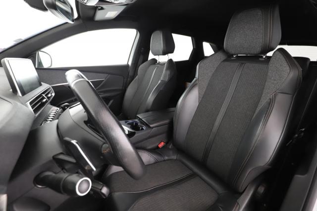 Peugeot 3008 image 6