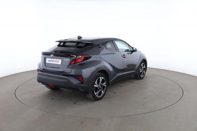 Toyota C-Hr image 2