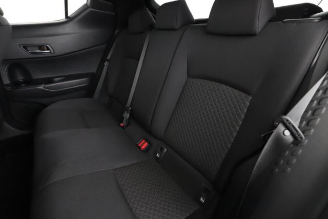 Toyota C-Hr image 7