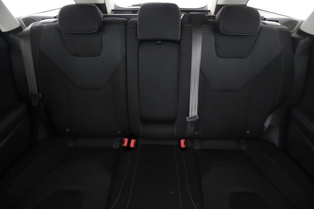 Ford Mondeo image 8