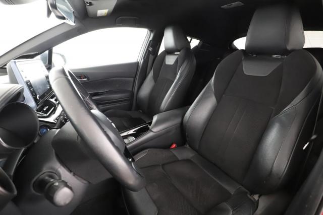 Toyota C-Hr image 4