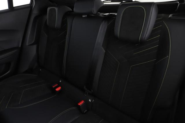 Peugeot 2008 image 2