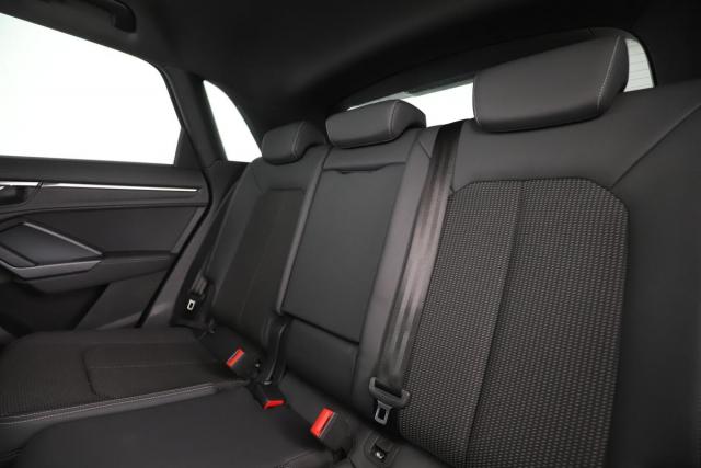 Audi Q3 image 5