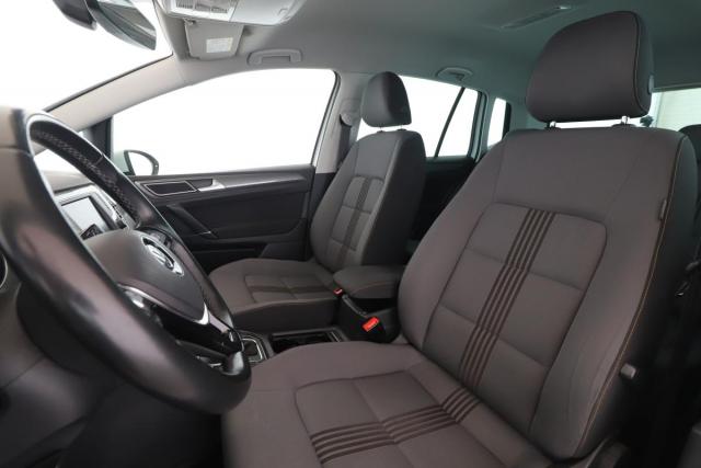 Volkswagen Golf Sportsvan image 6
