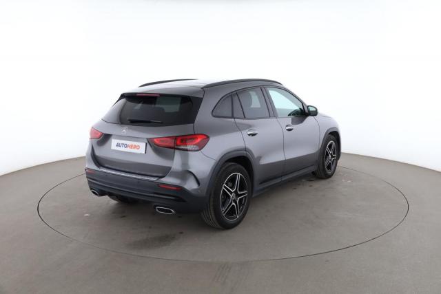 Mercedes Benz Gla image 8