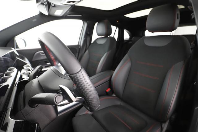 Mercedes Benz Gla image 4
