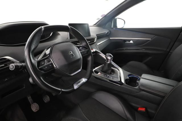 Peugeot 5008 image 9