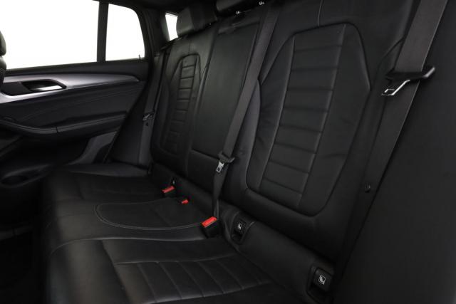 Bmw X4 image 1