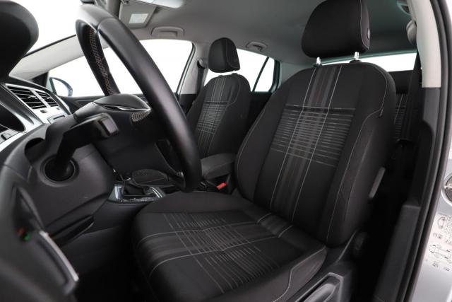 Volkswagen Golf image 3