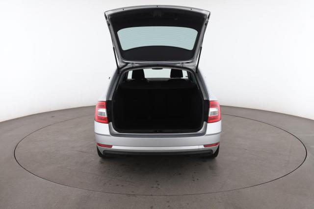 Skoda Octavia image 1