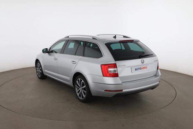 Skoda Octavia image 7
