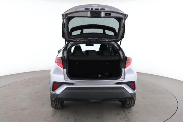 Toyota C-Hr image 8