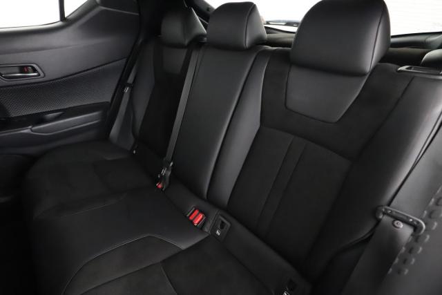 Toyota C-Hr image 5