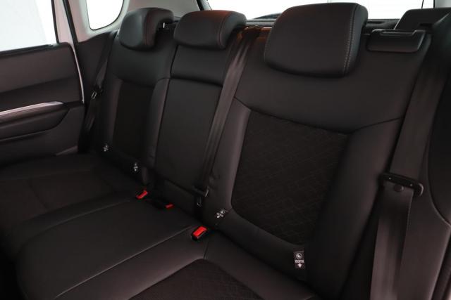 Peugeot 3008 image 1