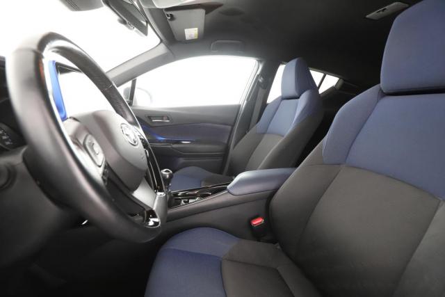 Toyota C-Hr image 1
