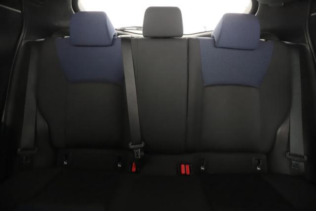Toyota C-Hr image 2