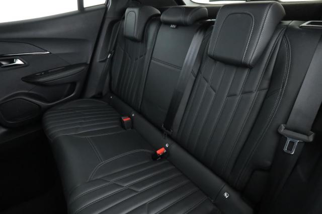 Peugeot 2008 image 3