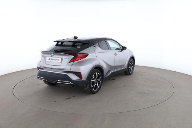 Toyota C-Hr image 8