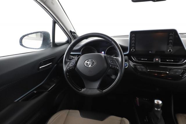 Toyota C-Hr image 2