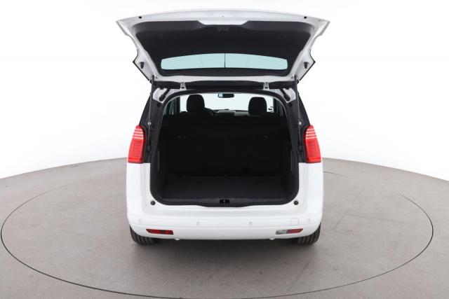 Peugeot 5008 image 8
